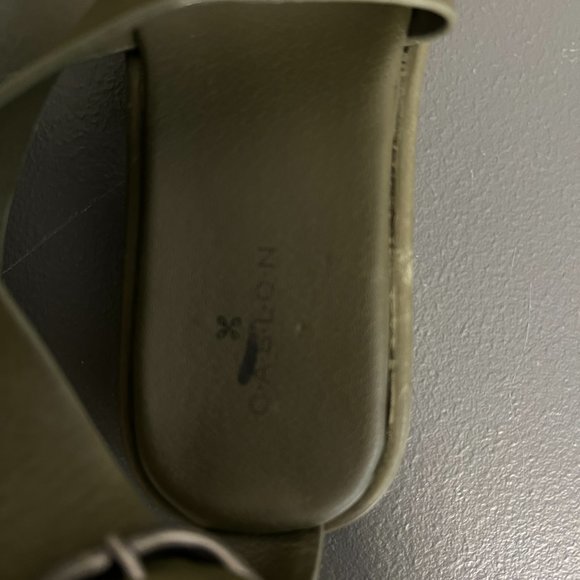 NWOT CASLON Audrina Toe Loop Sandal in Green Moss (7) - Picture 7 of 13